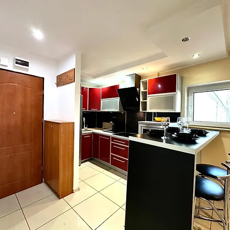 Chrobrego - Self Check-in 20h - Parking